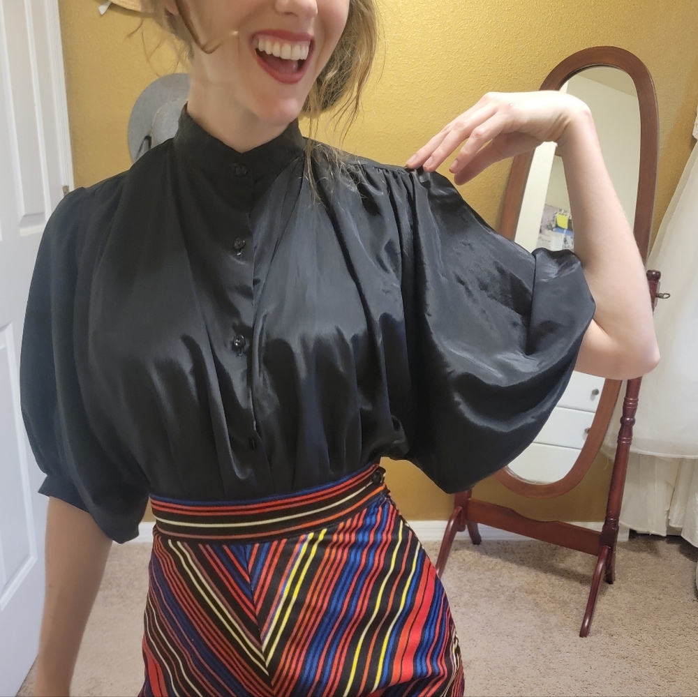 *Vintage Black Oversized Blouse - Picture 7 of 8